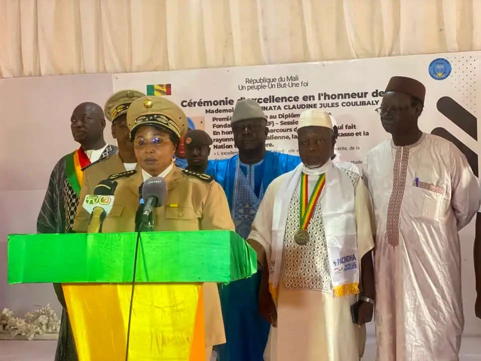Célébration de l’Excellence scolaire : La région de Sikasso rend hommage à ses meilleurs élèves
