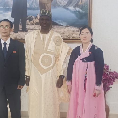 Abuja : L&rsquo;ambassadeur Cheick Oumar COULIBALY échange avec le Chargé d&rsquo;Affaires de l&rsquo;Ambassade de Corée du Nord