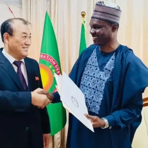 Coopération Inter consulaire à Abuja : Des échanges fructueux entre l’Ambassadeur, Cheick Oumar COULIBALY et son homologue de la République Populaire et Démocratique de Corée