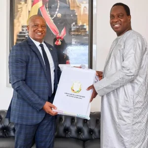 Ambassade du Mali à Kigali : SE, Boubacar DIALLO exprime la solidarité et les condoléances à son homologue de la Guinée suite à l’éboulement dans son pays