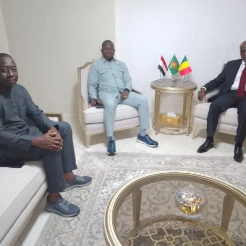 Ambassade du Mali en Egypte : La délégation du Ministère de la Justice, en mission, rend une visite de courtoisie à l’ambassadeur