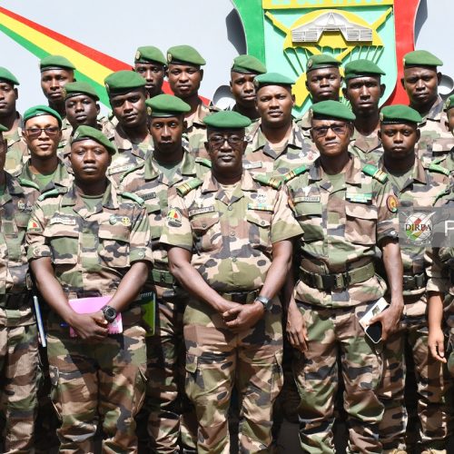 Réadaptation de la 5ᵉ promotion de l’École Militaire Interarmes (EMIA) : 44 officiers stagiaires en immersion à l’État-Major de l’Armée de Terre et à la DMHTA
