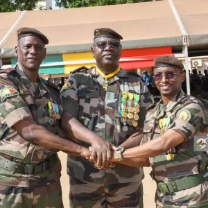 Garde Nationale : Le Général de brigade Famouké CAMARA passe le commandement au Général de brigade Daouda TRAORE