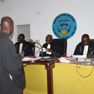 Tribunal militaire : deux prévenus à la barre lors de l’audience ordinaire correctionnelle