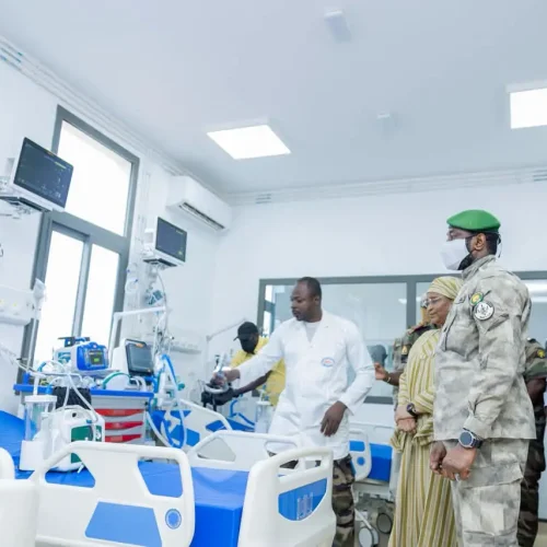 SANTE : Le Président de la Transition inaugure les nouveaux blocs de la Polyclinique des Armées de Kati