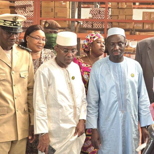 Visite du Ministre de l’Agriculture et du Gouverneur à Samanko : Dr Ibrahima Samaké et Elhaj Lamine Kapory SANOGO s’imprègnent de l’évolution de la campagne