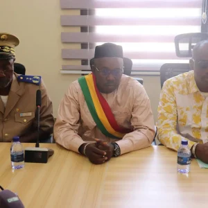6ème Edition de la Super Coupe Assimi GOÏTA : L&rsquo;équipe régionale de Koulikoro enquiert les conseils du Gouverneur, avant son départ pour Bamako