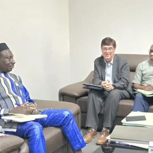Institut du Sahel (INSAH) : Des échanges fructueux entre le Dr Ibrahima SAMAKE et le directeur de l’INSAH