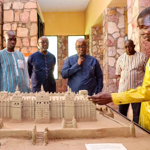 Visite du Ministre Rwandais des Affaires Etrangères au Mali : Olivier J. P. NDUHUNGIREHE à la découverte du Musée National du Mali et du Mémorial Modibo Keita