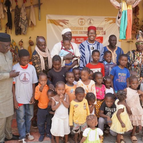 Année de l&rsquo;Éducation et de la Culture 2026 : Le Ministre Mamou DAFFE à la découverte du Centre Sogolon, dédié à l&rsquo;art des marionnettes