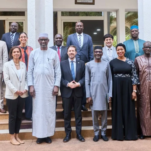 Diplomatie : Une Séance de travail fructueux entre le Ministre Abdoulaye DIOP et la délégation Britannique