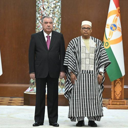 Diplomatie : SEM. Seydou KAMISSOKO a présenté ses Lettres de créance à SEM. Emomali RAHMON, Président de la République du Tadjikistan