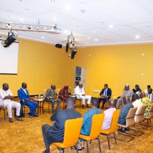 Ouganda : Le Ministre des Affaires étrangères et de la Coopération internationale rencontre la Diaspora malienne