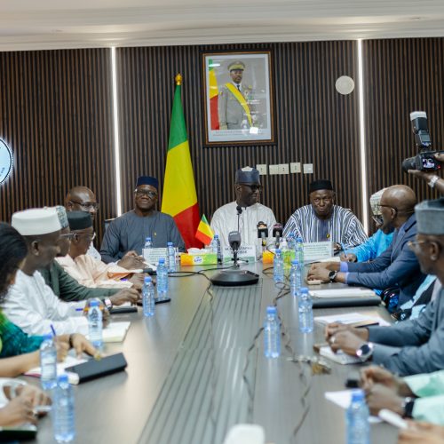 Visite du Ministre Issa Ousmane COULIBALY à la CPS et à l’AIGE : des échanges constructifs pour le renforcement de la gouvernance administrative et électorale