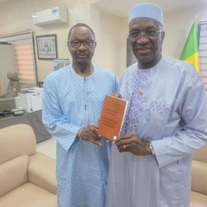 L’intégration d’un ouvrage sur « Amadou HAMPATE BA » dans les curricula : Le ministre de l’éducation s’engage pour la valorisation des intellectuels maliens