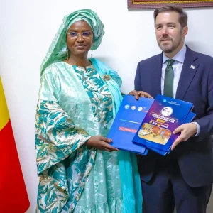 Coopération Mali – Royaume Uni : Des discussions fructueuses entre la Ministre Oumou SALL SECK et l’Ambassadeur, Angus McKee