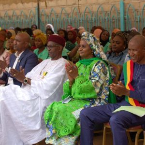 Formation professionnelle : La Ministre Oumou SALL SECK à la rencontre du Centre d’Orientation Professionnelle de Couture et de l’École de Santé Bucco-Dentaire NIAMBELE