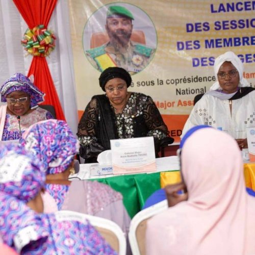 Intégration de la planification familiale du post-partum : C’est parti pour les sessions de formation des membres de l’Association des Sages-Femmes du Mali