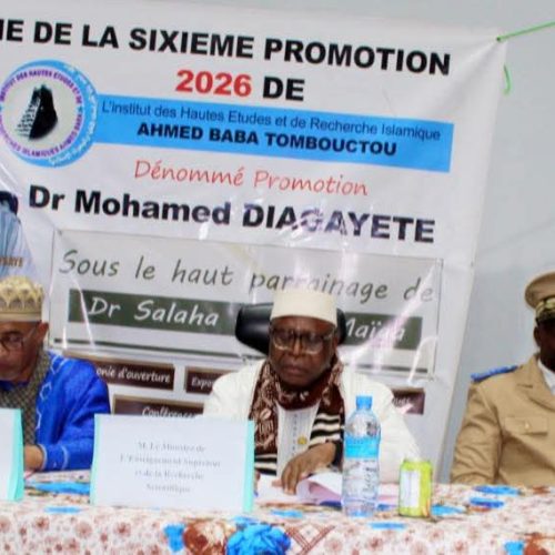 Tombouctou : Le Ministre de l’Enseignement supérieur, Pr Bouréma Kansaye célèbre la relève académique et le retour des manuscrits anciens