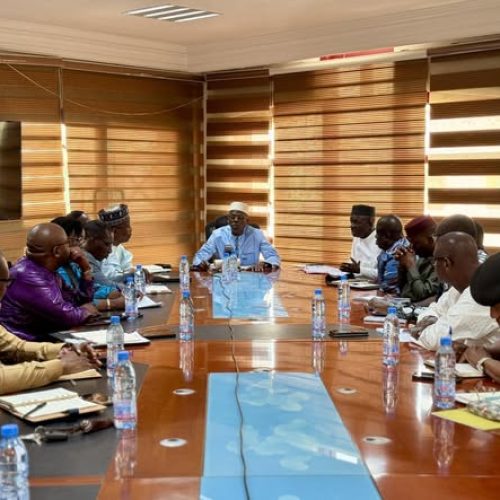 Approvisionnement correct du Pays en Hydrocarbures :   Le Ministre Moussa Alassane DIALLO et les acteurs de la chaine d’approvisionnement font le point