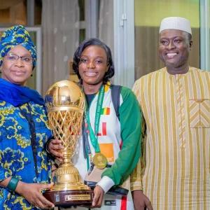 AFROBASKET U18 : Les Aiglonnes filles et les Aiglons garçons du Mali, triomphalement, accueillis par le public
