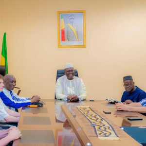 Promotion des Échecs au Mali : le Ministre Abdoul Kassim FOMBA salue l’engagement des acteurs et propose l’intégration de la discipline dans les écoles