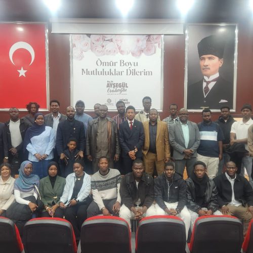 8ème Forum de l’Union mondiale d’Ethnosports d’Antalya : Le Ministre Abdoul Kassim FOMBA à la rencontre des étudiants maliens d’Antalya et d’Istanbul