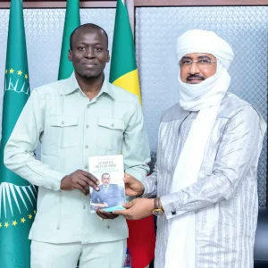 Promotion de la Diaspora Malienne : Le Ministre Mossa AG ATTAHER à l’écoute du Président du Conseil national de la jeunesse du Mali, Section Côte d’Ivoire