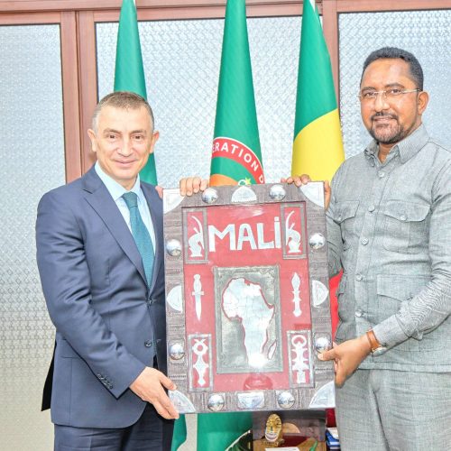 2ème édition du Forum International de la diaspora : le Ministre Mossa AG ATTAHER échange avec l’ambassadeur Turk sur les opportunités économiques