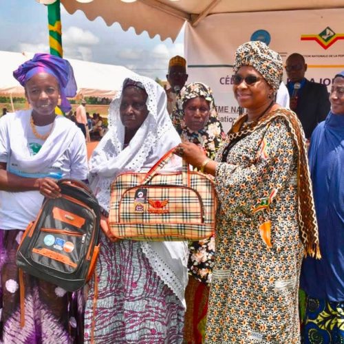 Promotion de la femme, de l’enfant et de la famille : La Ministre DIARRA Djénéba SANOGO en communion avec les femmes de Baguinéda