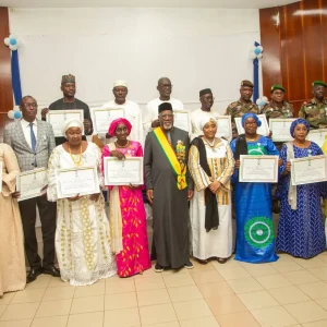 Distinctions honorifiques de médailles du Mérite de la Santé : 35 cadres du secteur de la santé et du développement social distingués