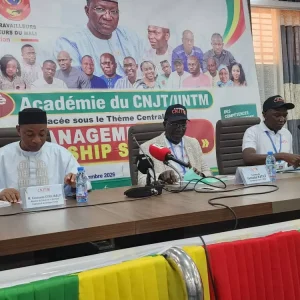 2ème Académie du CNJT/UNTM : Le ministre Fassoun COULIBALY salue une initiative pour un leadership syndical transformationnel