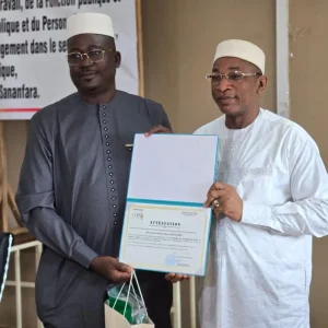 Conduite du changement au sein de l’Administration : Le Ministre Fassoun COULIBALY préside la cérémonie de clôture de la formation de 100 cadres