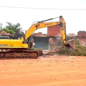 Bitumage de la voie routière Banconi-Dialakorodji-Safo-Dabani-Nossombougou : La démolition des habitations dans l’emprise de la route a démarré