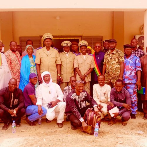 Préfecture de Nara : La population rend un hommage mérité au Préfet sortant, Abou DIARRA et accueille Famory DIALLO