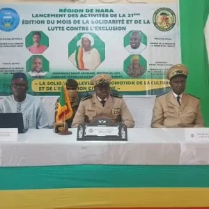 31ème Edition du mois de la solidarité à Nara : Le Gouverneur, Médecin Général de Brigade El Hadj Amara DOUMBIA lance les activités