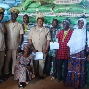 Préfecture de Nièna : Le Préfet Mamoudou DIALLO lance la distribution des engrais subventionnés à 15 000 FCFA
