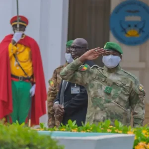 Montée des couleurs à Koulouba : Le Président Assimi GOÏTA fidèle au rendez-vous patriotique