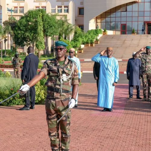 Montée mensuelle des couleurs de Juillet 2026 à la Primature : Le Premier ministre Abdoulaye MAÏGA fidèle à ce rendez-vous patriotique