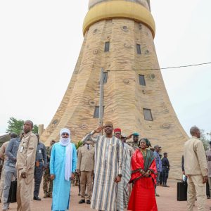 Célébration de la Journée de l’Afrique : Le Premier ministre Abdoulaye Maïga préside la Levée des couleurs africaines à la Tour de l’Afrique