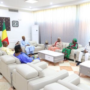 Coopération bilatérale : Le Premier ministre Abdoulaye Maïga reçoit le ministre délégué chargé des Ressources animales du Burkina Faso