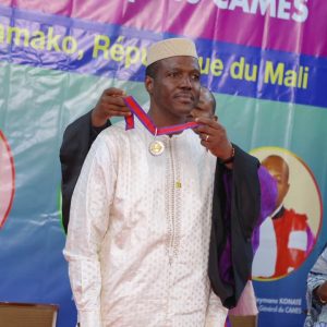 Le premier ministre élevé au grade de commandeur de l’ordre international des palmes académiques du CAMES