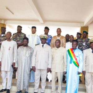 Région de Ségou : Le Gouverneur Chiaka MAGASSA visite le tribunal de Grande Instance de Ségou