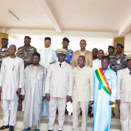 Région de Ségou : Le Gouverneur Chiaka MAGASSA visite le tribunal de Grande Instance de Ségou