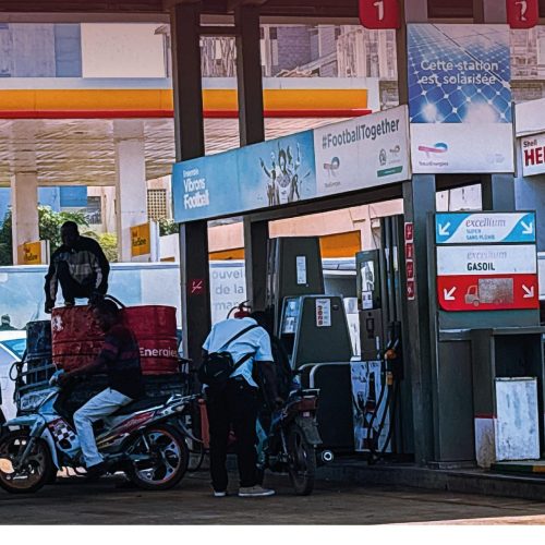 Communiqué n° 0010 : Le CECOGEC dément les rumeurs de pénurie d’essence et appelle à la vigilance