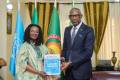 Coopération Mali – ONU : Les nouvelles représentantes du PNUD et de l’ONU-SIDA présentent leur document d’accréditation au Mali à Abdoulaye Diop