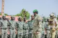 Service National des Jeunes : 2 400 recrues présentées au drapeau devant le Président Assimi GOÏTA